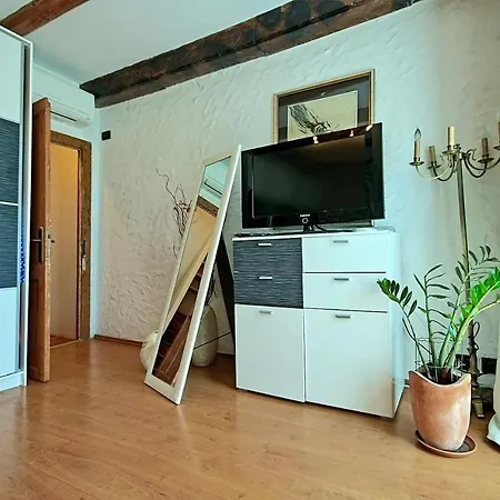 House Ester * Umago